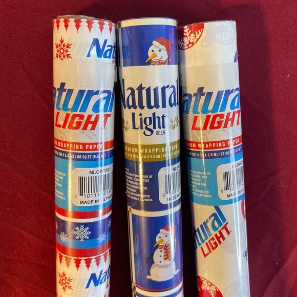 3 Extra Large Rolls of Natural Light Beer Holiday Wrapping Paper 60 Sq Feet Each - Picture 3 of 6